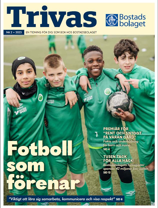Hyresgästtidningen Trivas framsida. På bilden står fyra pojkar i fotbollskläder och ler in i kameran.